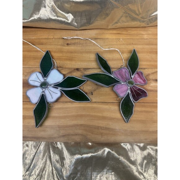 2 Vintage  Stained Glass Suncatcher Flowers BEAUTIFUL 3D - Picture 1 of 9